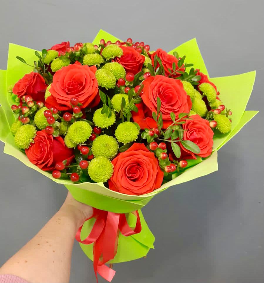 Букет цветов из: Хризантемы и Розы в Гае