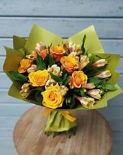 Букет цветов из:  Альстромерии и Розы в Гае