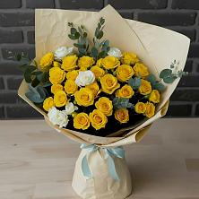 Букет цветов из:  Розы в Гае