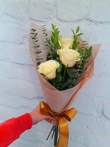 Букет цветов из: Розы в Гае