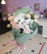 Букет цветов из:  Хризантемы и Розы в Гае