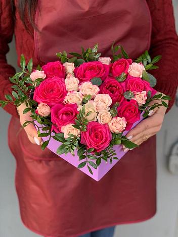 Цветочная композиция из Розы в коробке в Гае