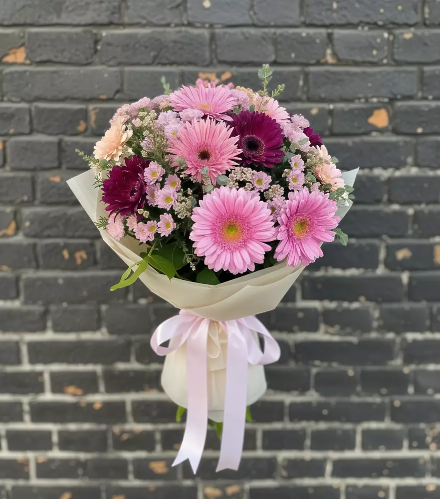 Букет цветов из: Герберы и Хризантемы в Гае