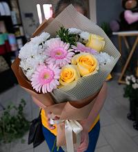 Букет цветов из:  Герберы, Розы и Хризантемы в Гае