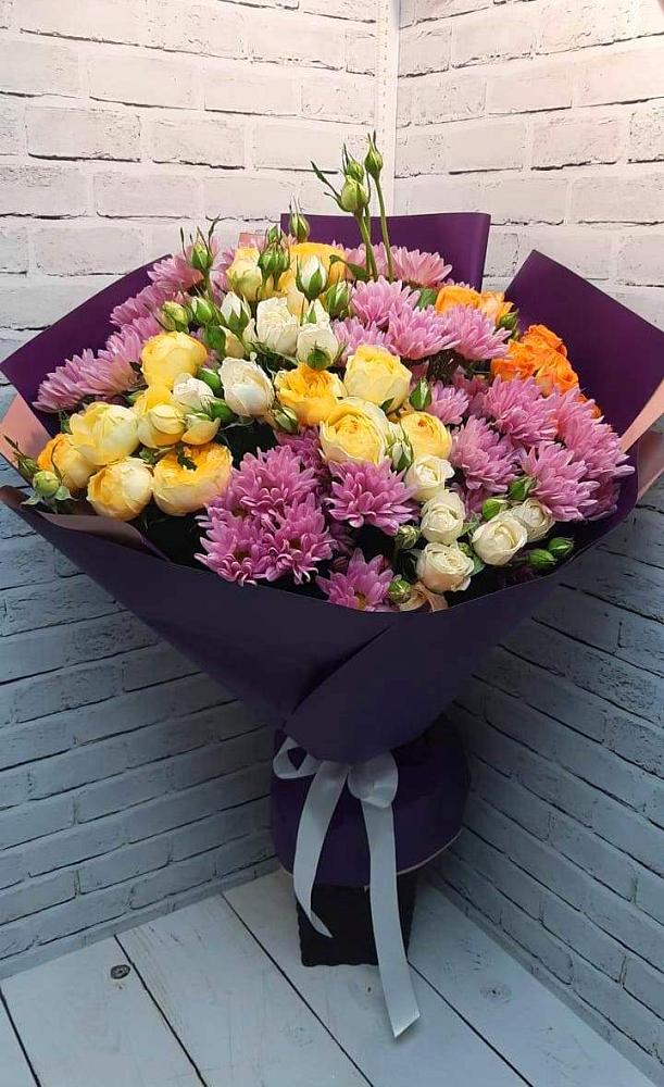 Букет цветов из: Хризантемы и Розы в Гае