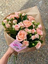 Букет цветов из:  Розы в Гае