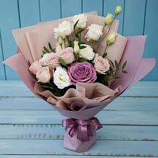 Букет цветов из:  Розы и Лизиантусы в Гае