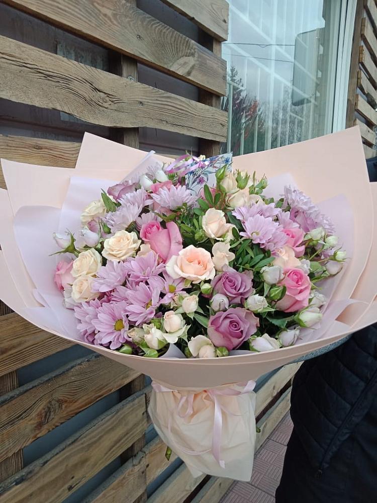 Букет цветов из: Розы и Хризантемы в Гае