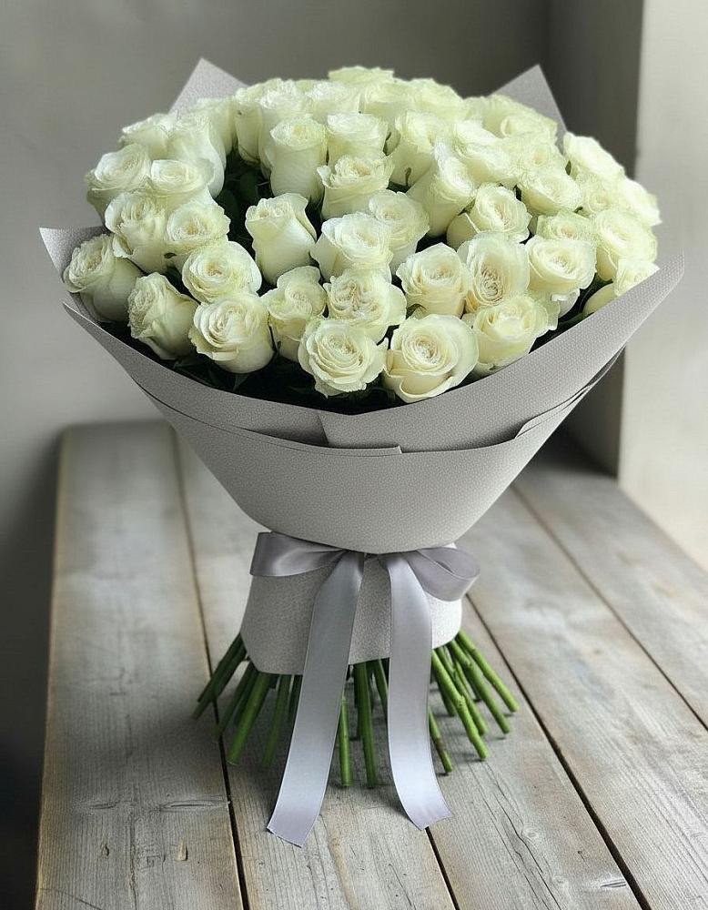 Букет 35 Белых роз в Гае