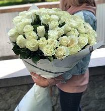 Букет 35 Белых роз в Гае