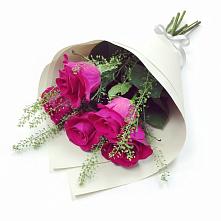 Букет цветов из:  Розы в Гае