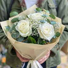 Букет цветов из:  Розы в Гае