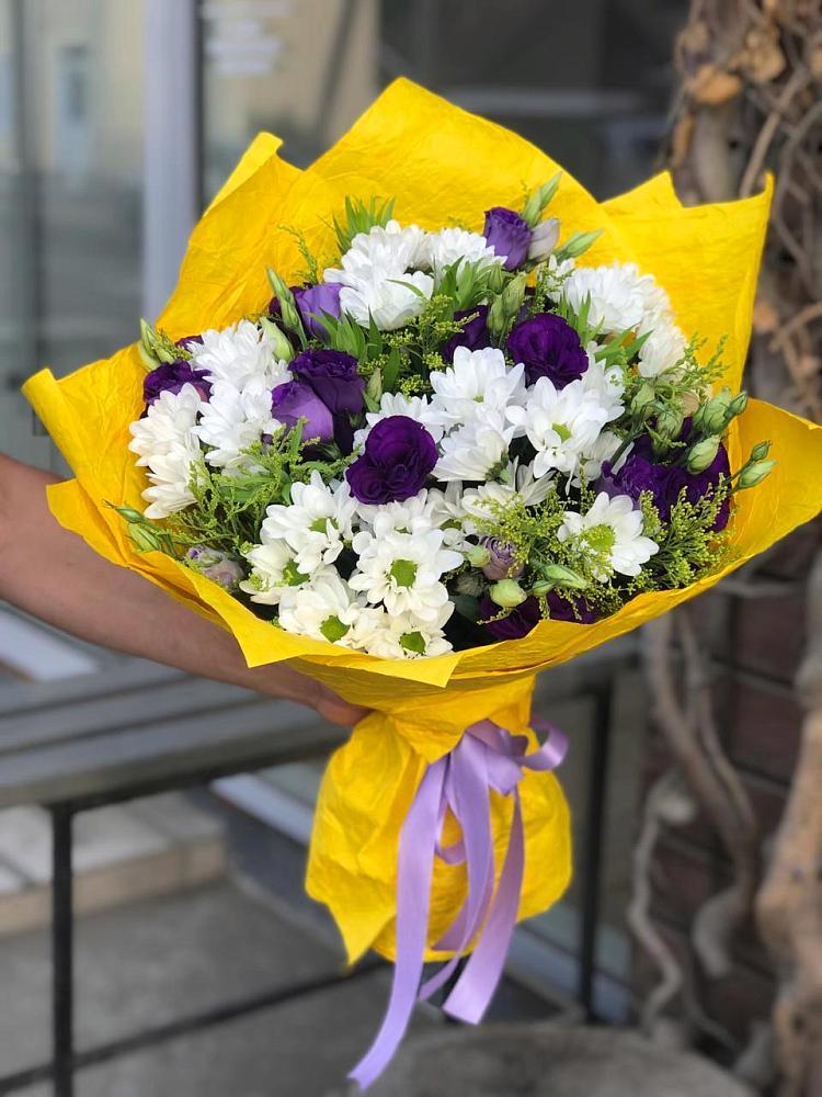 Букет цветов из: Ирисы, Хризантемы и Ромашки в Гае
