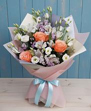 Букет цветов из:  Лизиантусы, Розы, Альстромерии и Гипсофила в Гае