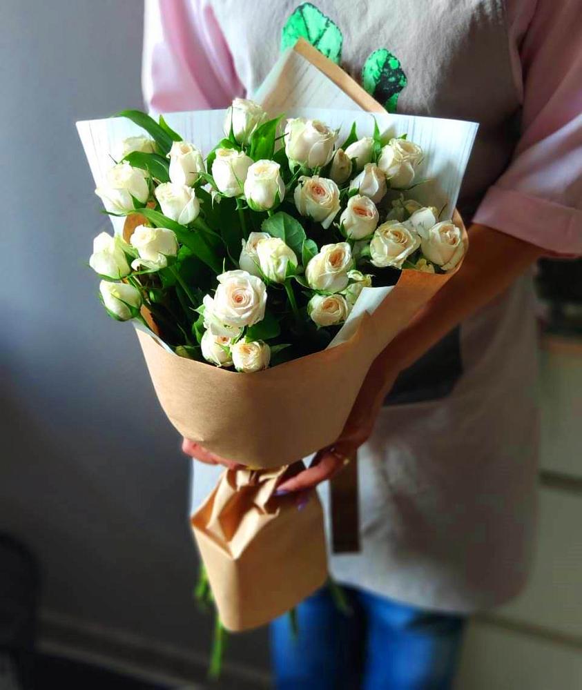 Букет цветов из: Розы в Гае