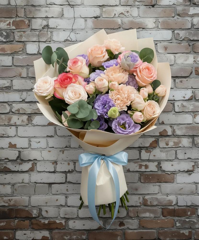 Букет цветов из: Розы, Лизиантусы и Гвоздики в Гае