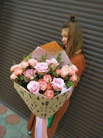 Букет цветов из: Розы в Гае