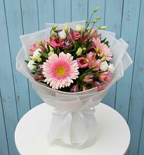 Букет цветов из:  Герберы, Альстромерии и Лизиантусы в Гае