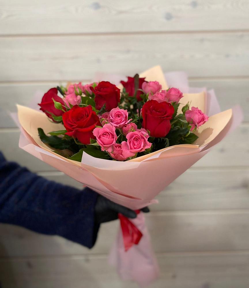 Букет цветов из: Розы в Гае